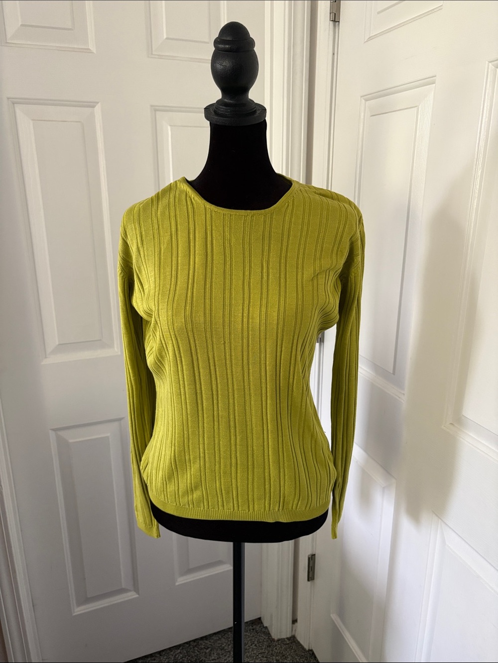 Cable & Gauge Lime Green Silk Ribbed Crewneck Sweater